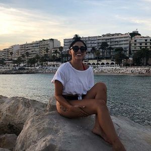 Meet your Posher, Daphne